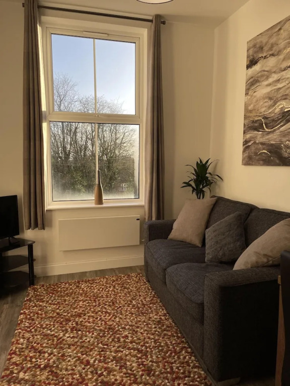 5 Breaside Hideaway