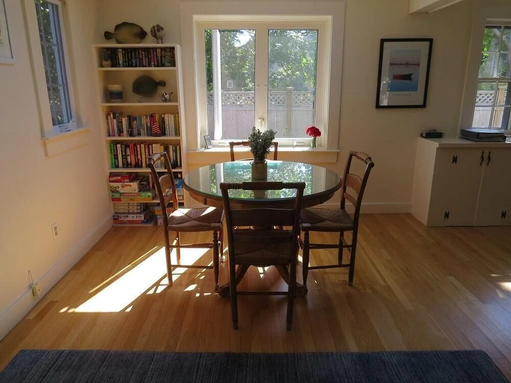 46 Fairview Drive South - Three Bedroom House