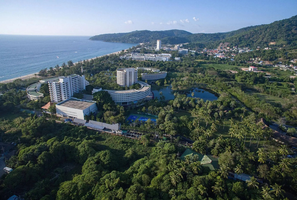 Luxury Apartment at Karon Hill