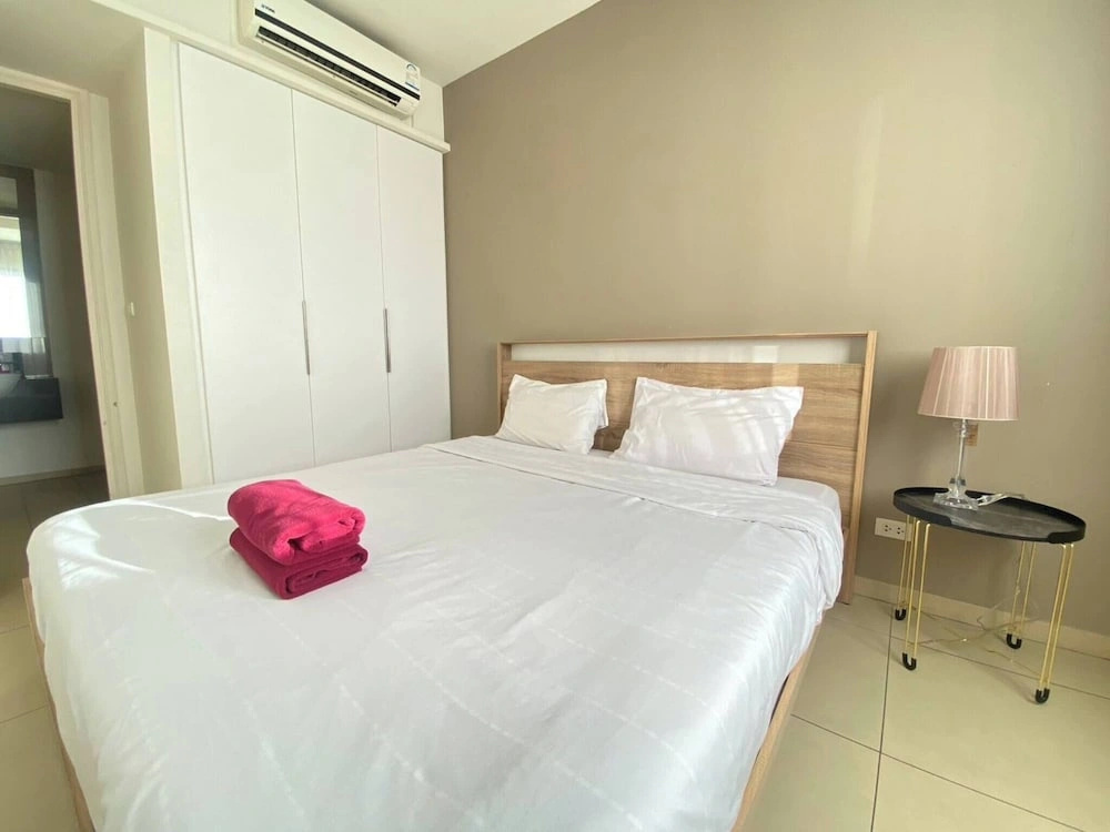Sea View High Floor,2 Bed Room Exclusive at Pattaya