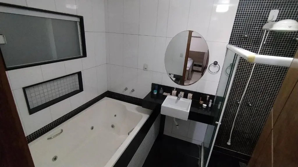 Casa Luxo: Piscina, Churras, Sinuca e Cinema - 300m da Praia