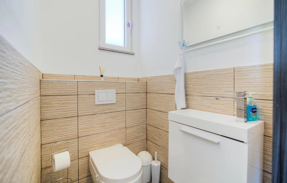 Beautiful Apartment in Smokvica Krmpotska With Wifi, 2 Bedrooms and Outdoor Swimming Pool