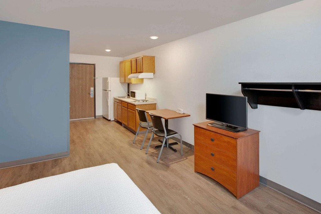 WoodSpring Suites Fayetteville I-49