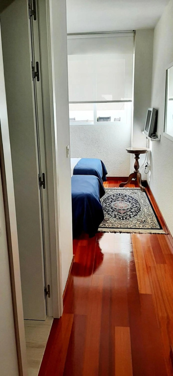 LARGE Apartment with large and sunny Terrace - Garden & Outdoor Gym, ALICANTE CENTER