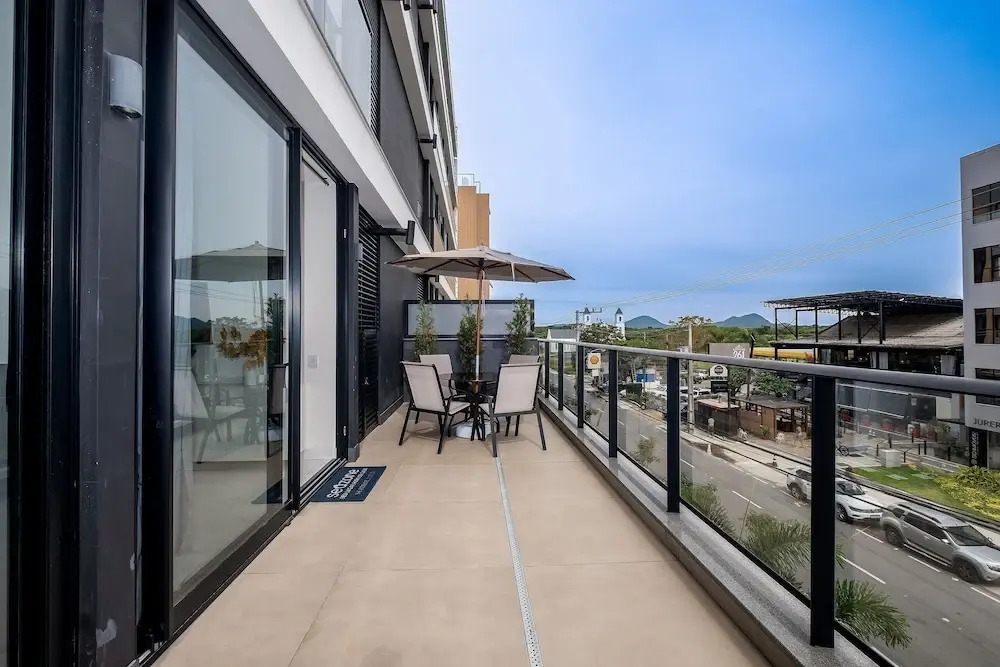 Apartment With/pool in Jurere Internacional Epc204