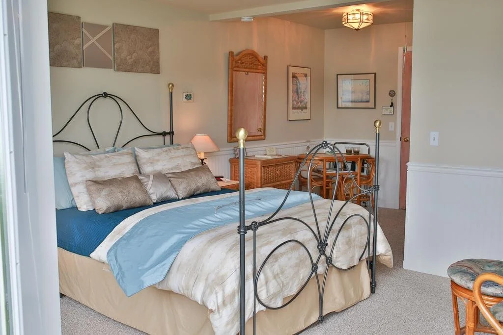 Beach House Salt Spring