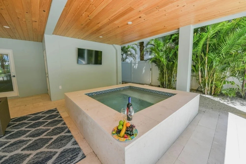 Reef Romance managed by Beach Retreats