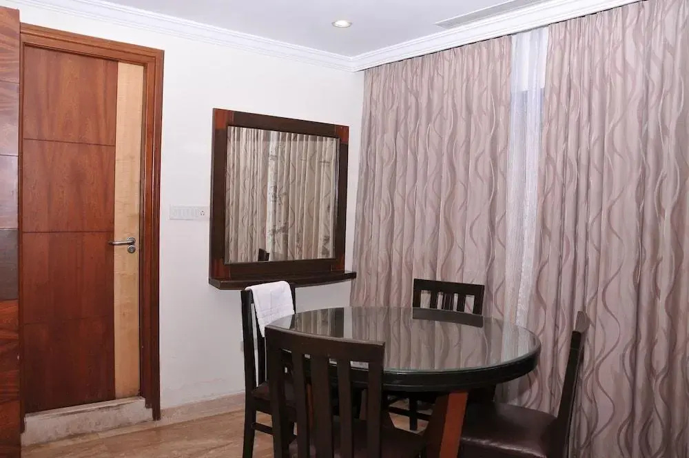 Meenal Hotel