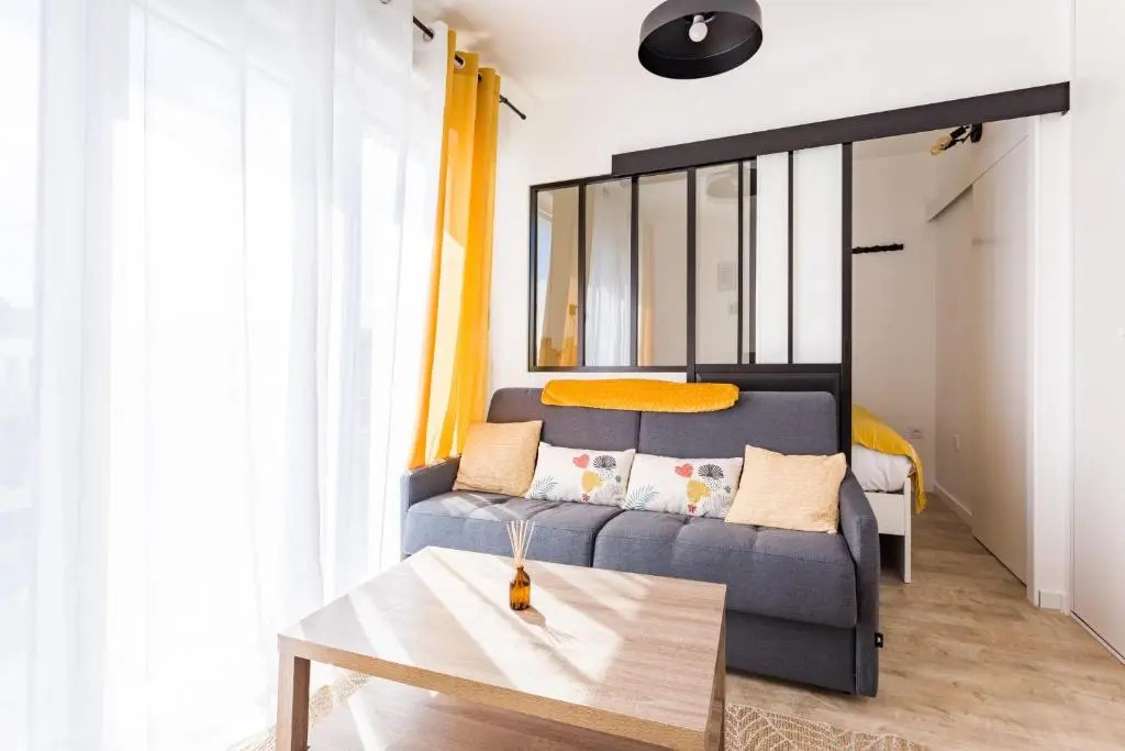 L'IVOIRE - Joli appartement - 1 chambre avec balcon et 1 place de parking