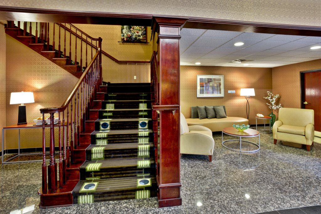 Holiday Inn Express Hotel & Suites Woodhaven by IHG