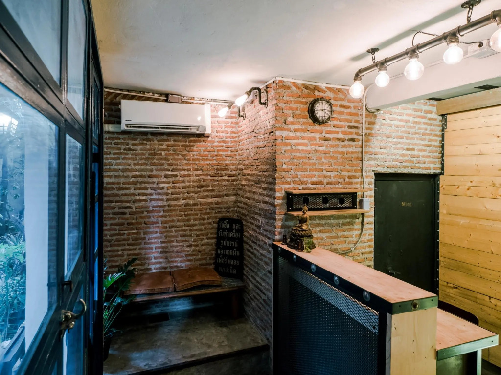 Zeds Hostel Bangkok
