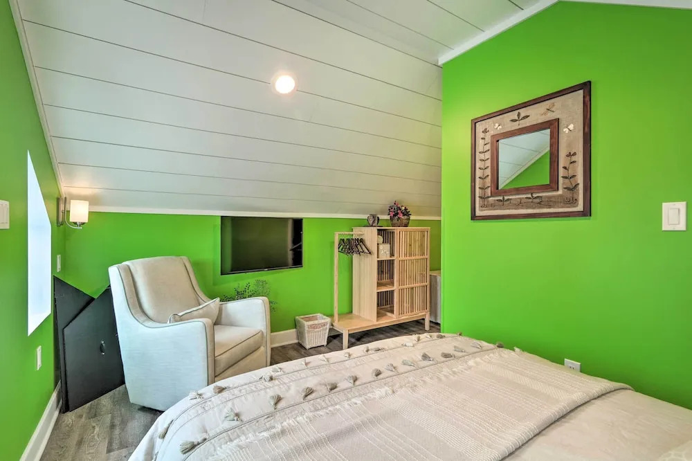 16 Mi to Camelback Resort: Getaway w/ Game Room
