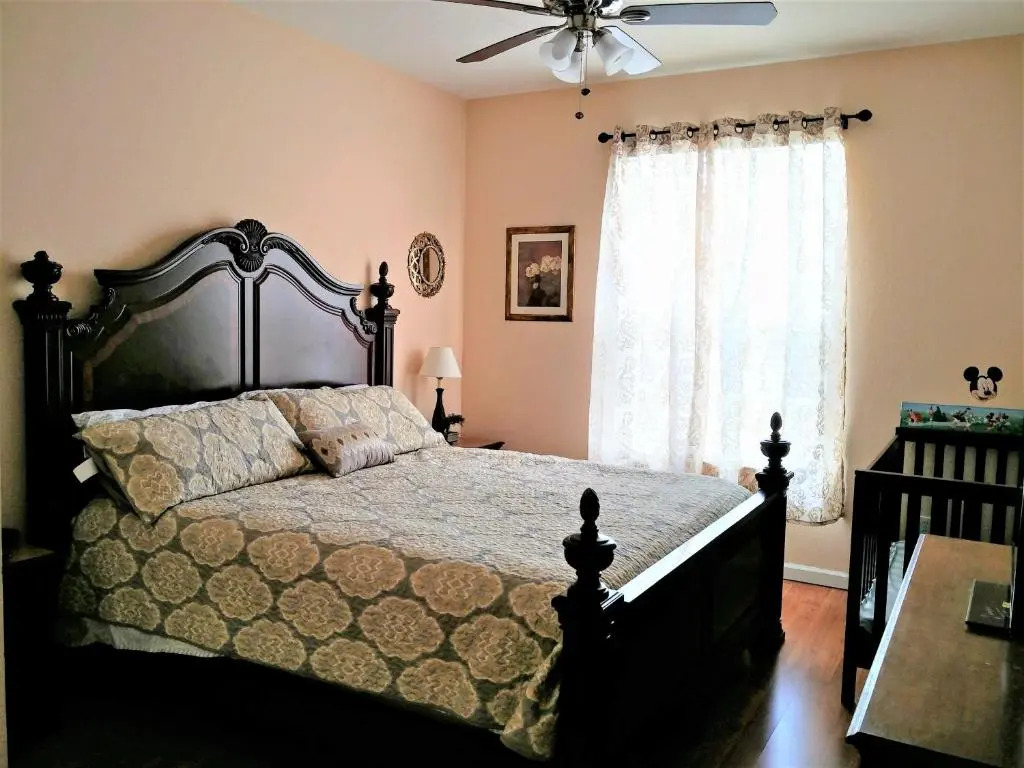 3 Bedroom Resort Style Condo, 3 Miles to Disney