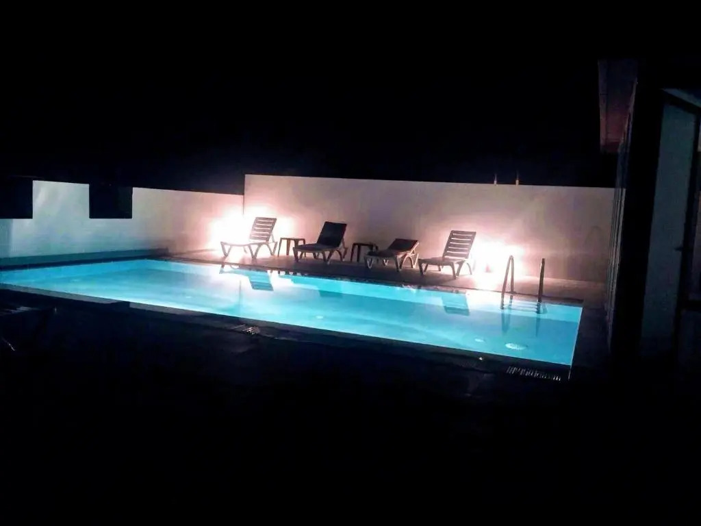 Central Girne Studio Flat with Rooftop Pool