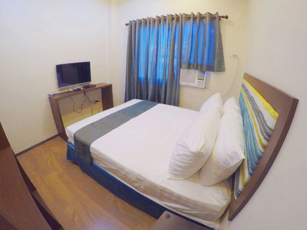Golden Gate Suites