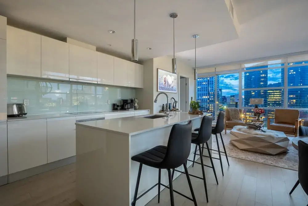 NEW The Draper Luxury Unit Prime Location