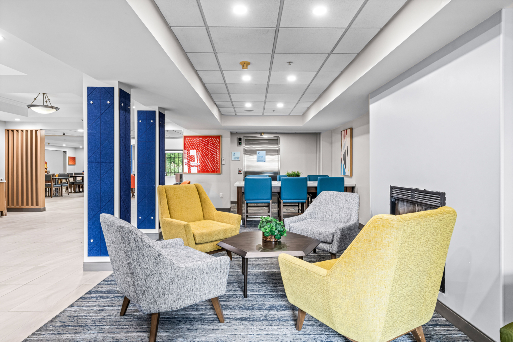Holiday Inn Express Hotel & Suites Carneys Point by IHG