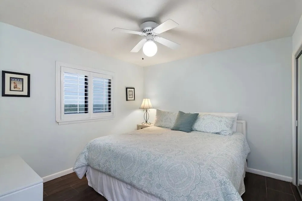 One Seagrove Place Unit 1005 2 Bedroom Condo by Redawning