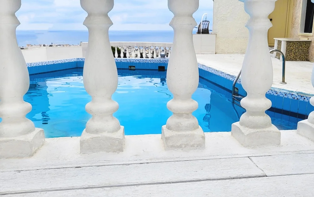 Private villa full view for up to 10 vacationers