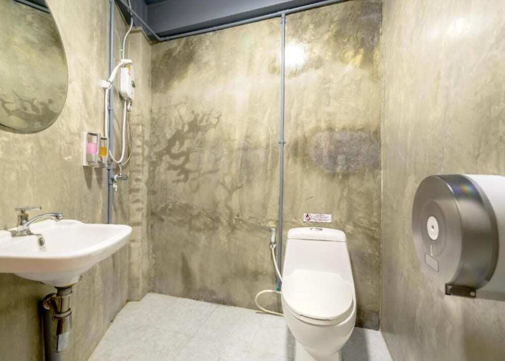 Episode 11 Hostel Sukhumvit