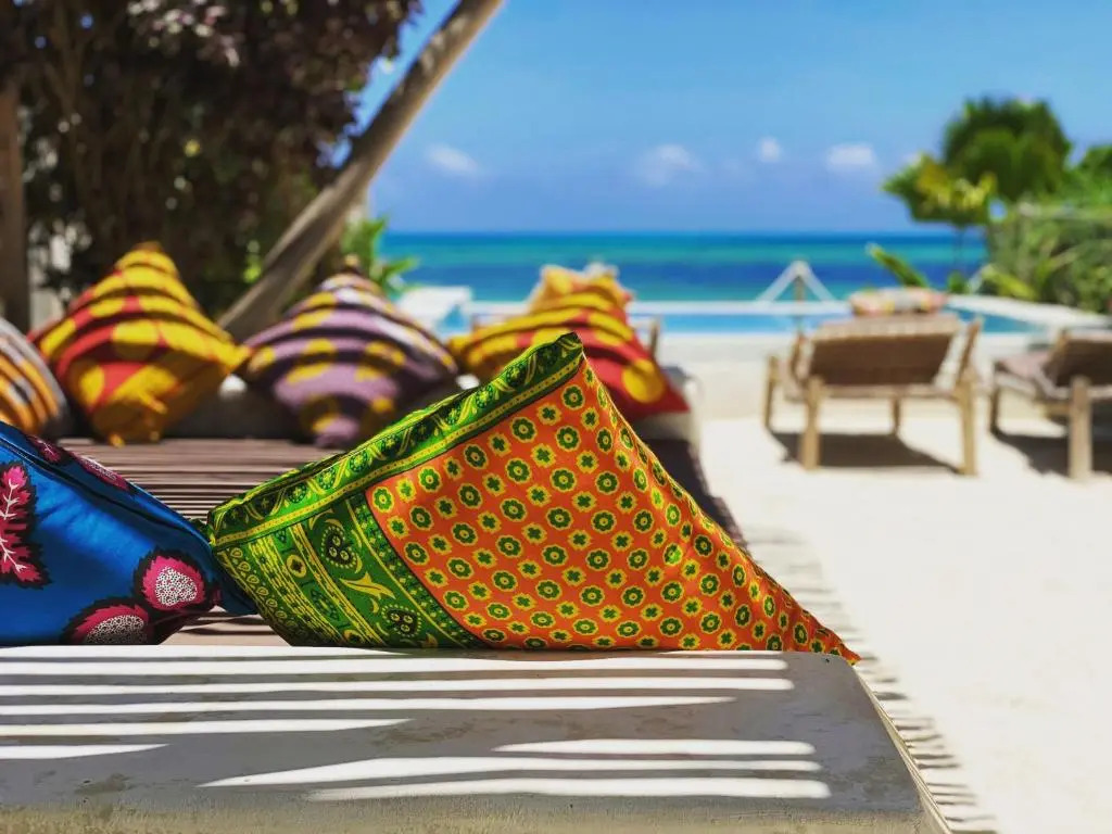 Joya Beach Suites & Villa