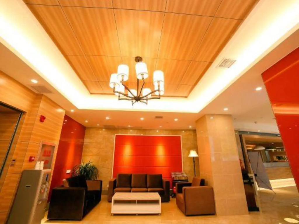 Luck 7 Inn Lvluo Road Branch