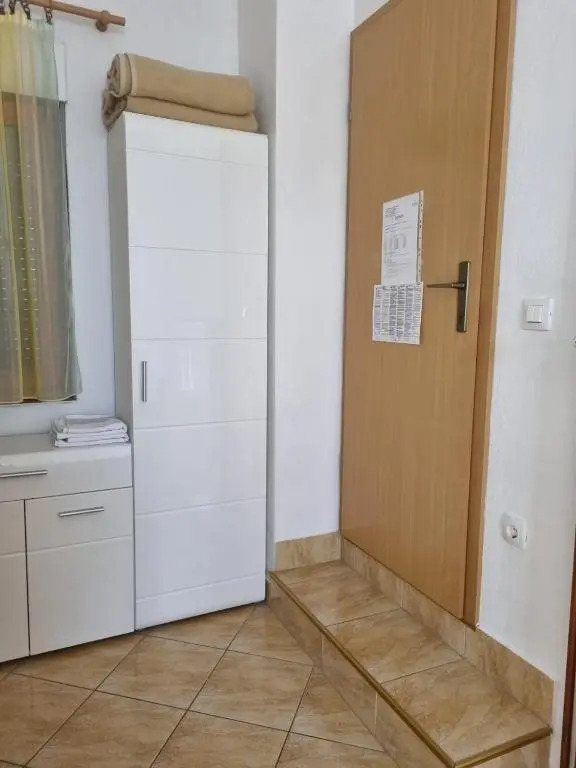 Apartmani Toni Poce