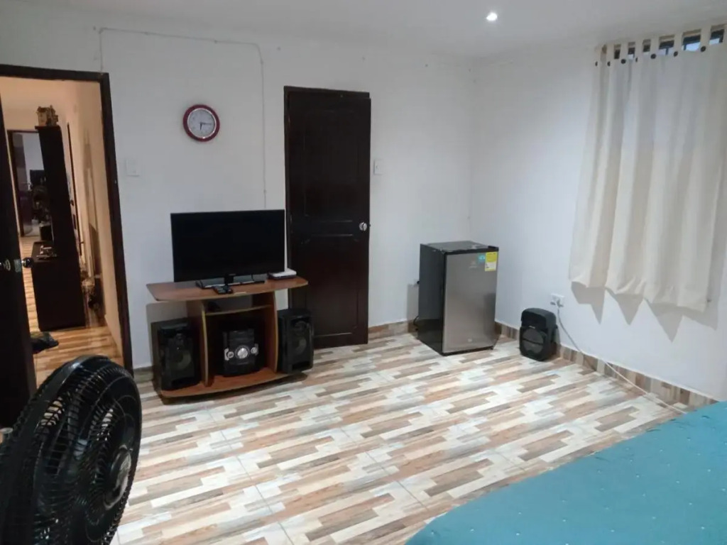 Casa Vacacional Andy En La Ciudad De Santiago De Cali-Colombia.