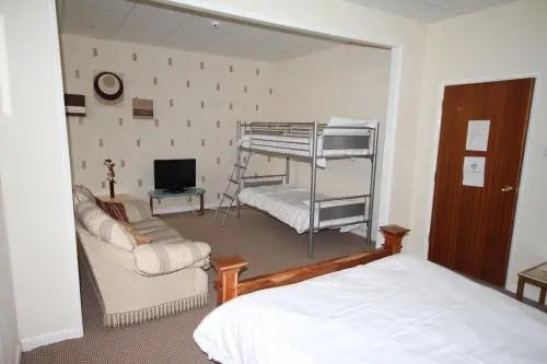 Grove Court Hotel