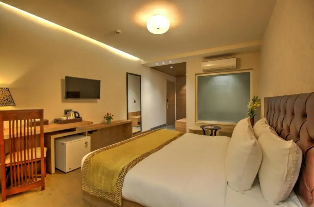 Hotel 91 Huda City Centre