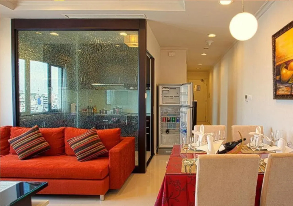Mayfair Suites