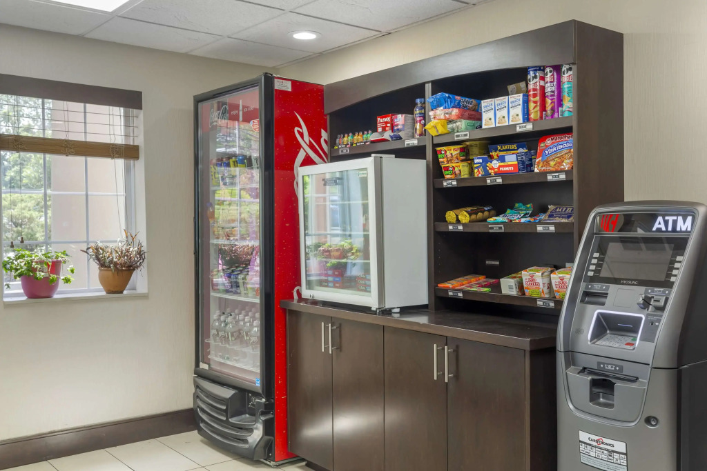 Best Western Plus Berkshire Hills Inn & Suites