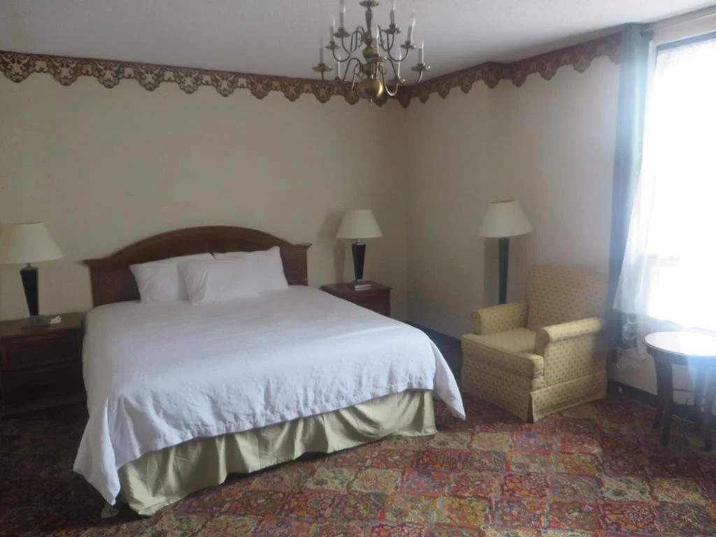 Urbana Landmark Hotel