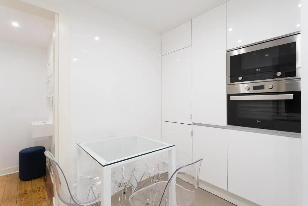 The Modern 1551 Apartment