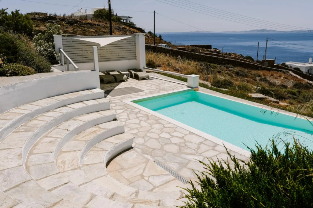 Maison Simone with private heated infinity pool & spectacular sea view