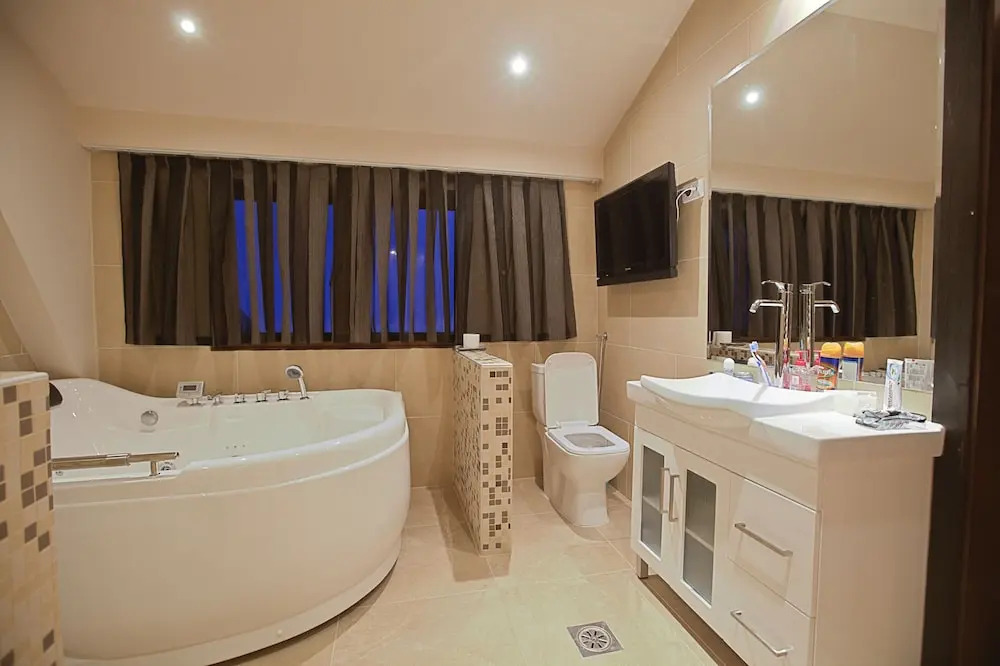 Apart & Spa Zoned