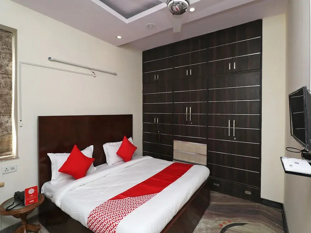 OYO 49758 Hotel Royal Harbour