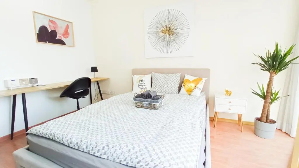 1A BEACH & BUSINESS Apartment in the City CENTER!
