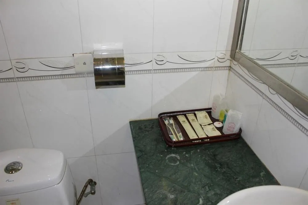 Fangjie Wufu Hotel (Sanyuanli)