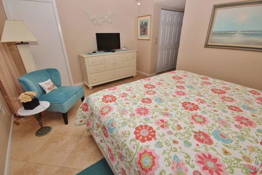 Sea Coast Gardens III 208 Apartment 2