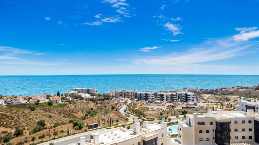 Yara In Fuengirola With 3 Bedrooms And 2 Bathrooms