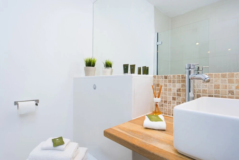 Gorgeous 2BR in Sherlock Holmes' Baker Street!