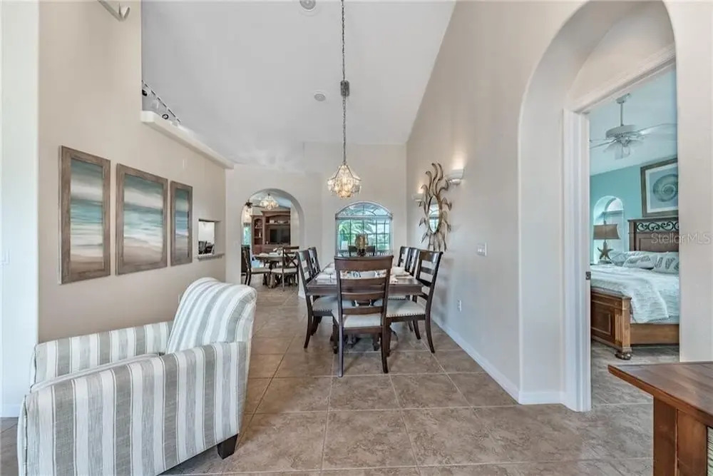 Impressive 5br, Pool, Lake, Disney 10 Minutes 5 Bedroom Home