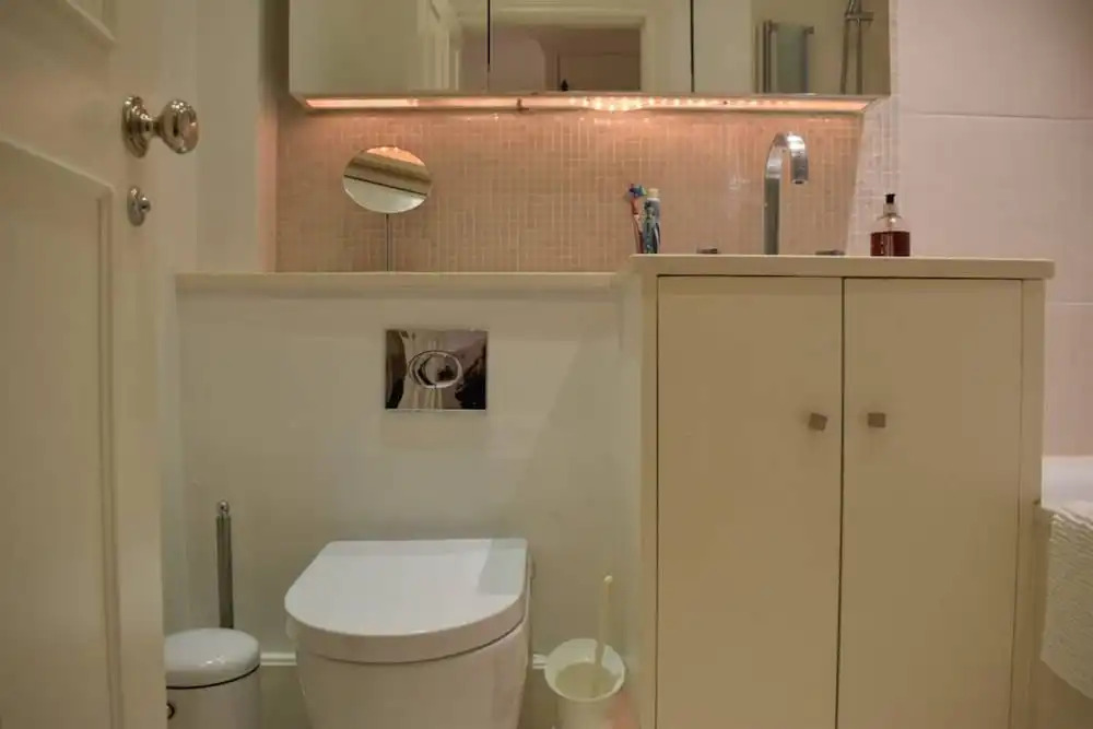 Shepherd's Bush 2 Bedroom Flat With Garden