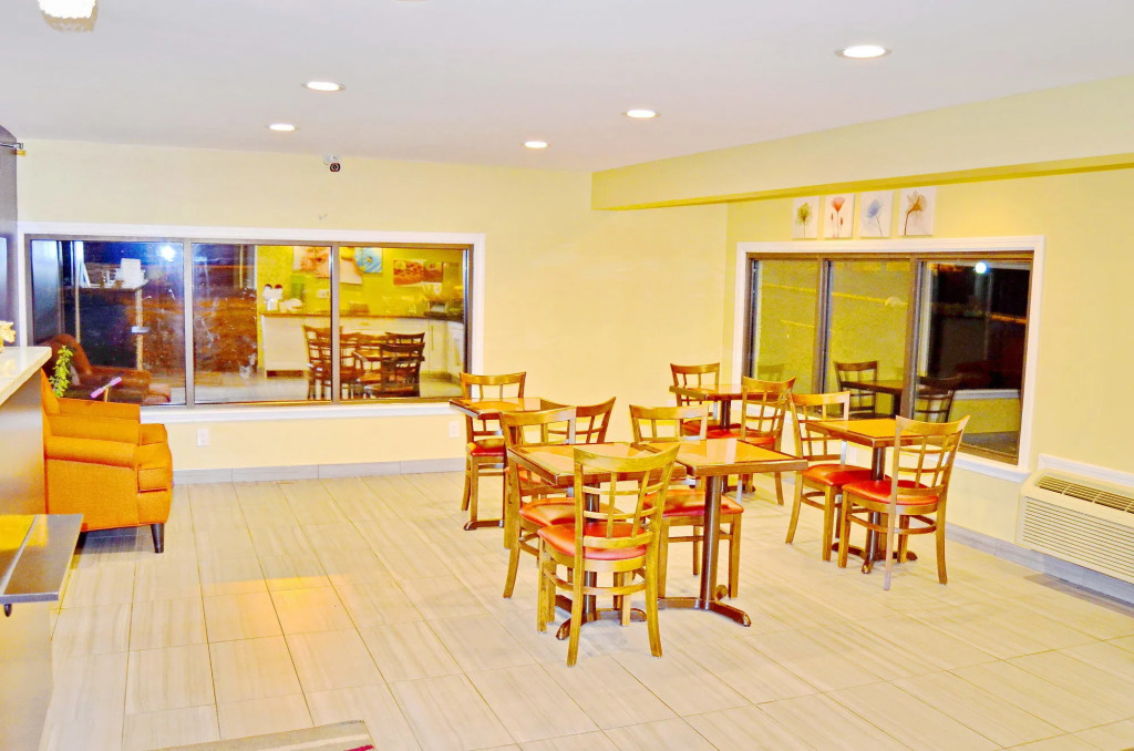 Flagship Inn & Suites