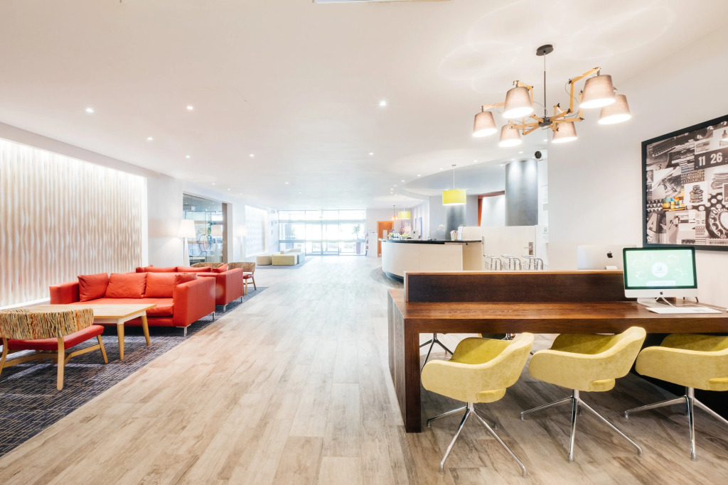 Holiday Inn Coventry M6, J2 by IHG