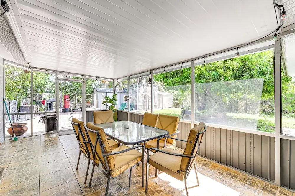 1 Mi to Dtwn Bonita Springs: Home w/ Lush Yard!
