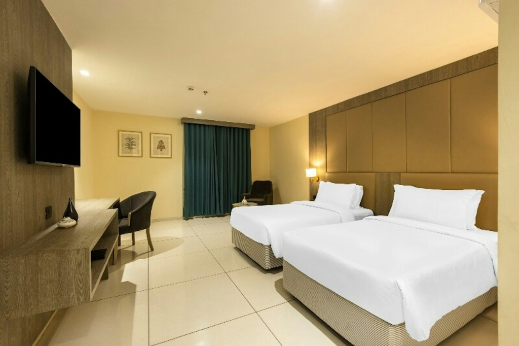Sunday Hotel & Convention Centre by CheckIn, Vadodara