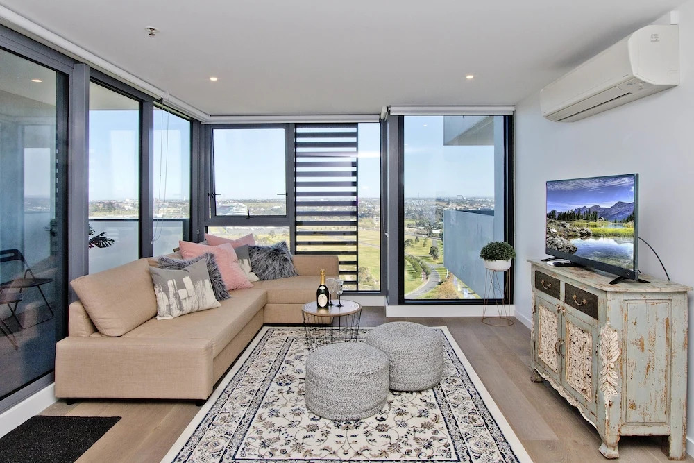 Spectacular Private Balcony Views with Pool