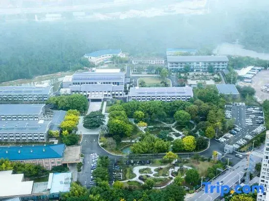 Yunhu Shanju Hotel